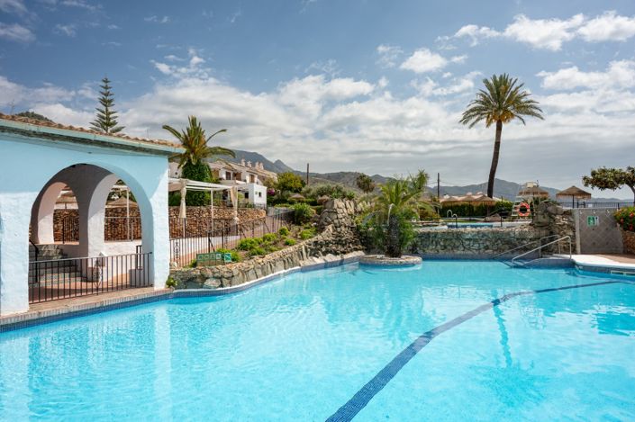 Image No.26-Commercial for sale