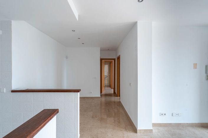 Image No.6-2 Bed Property for sale