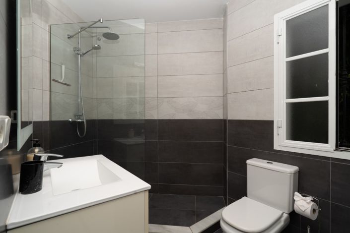 Image No.18-3 Bed Townhouse for sale