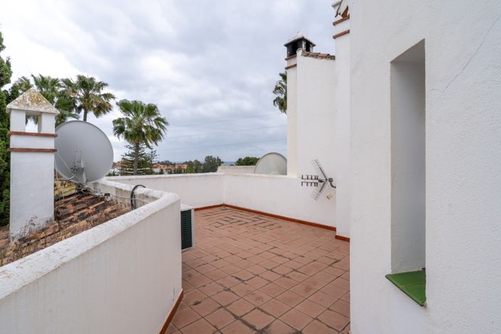 Image No.22-3 Bed Townhouse for sale