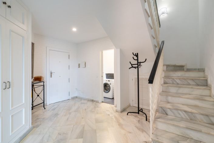 Image No.9-3 Bed Townhouse for sale