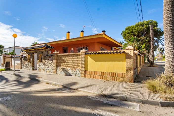 Image No.1-5 Bed Villa for sale