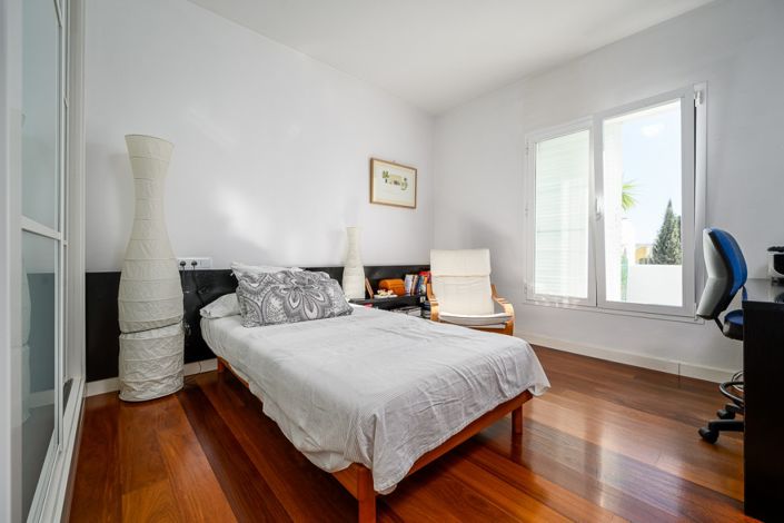 Image No.15-5 Bed Villa for sale