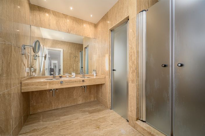 Image No.18-5 Bed Villa for sale