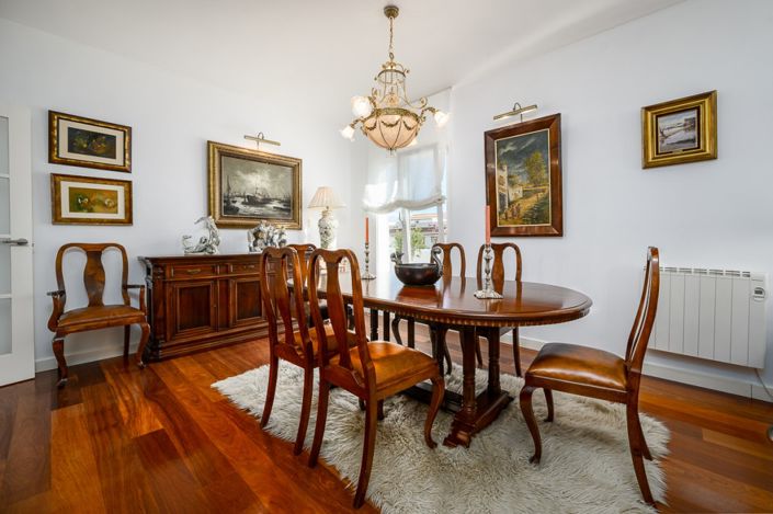 Image No.9-5 Bed Villa for sale