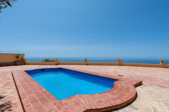 Image No.12-4 Bed Villa for sale