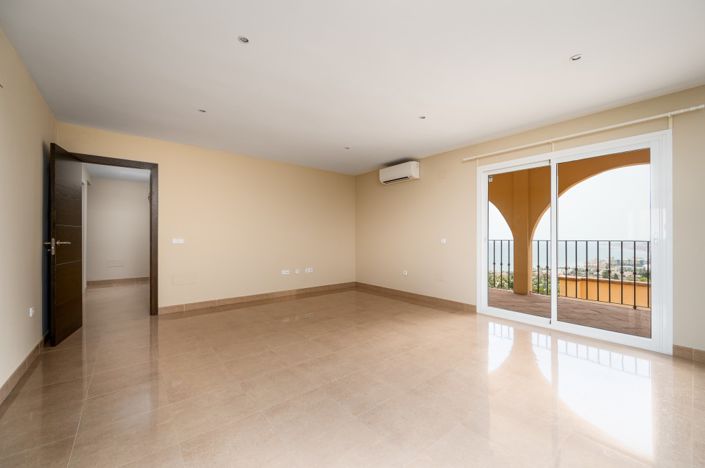 Image No.21-4 Bed Villa for sale