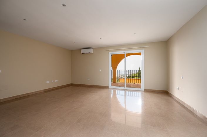 Image No.22-4 Bed Villa for sale