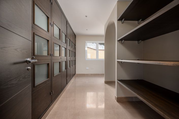 Image No.24-4 Bed Villa for sale