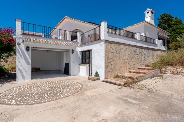 Image No.2-2 Bed Villa for sale