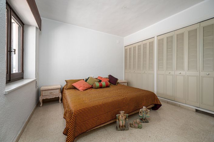Image No.20-2 Bed Villa for sale