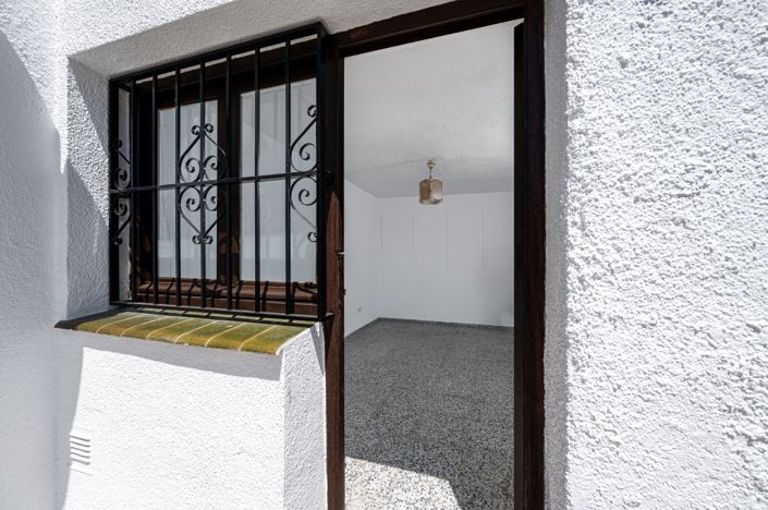 Image No.39-2 Bed Villa for sale