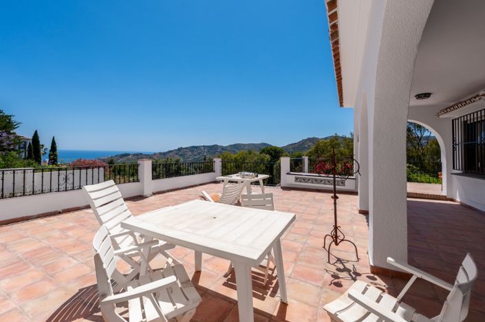 Image No.6-2 Bed Villa for sale