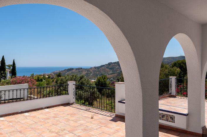 Image No.8-2 Bed Villa for sale