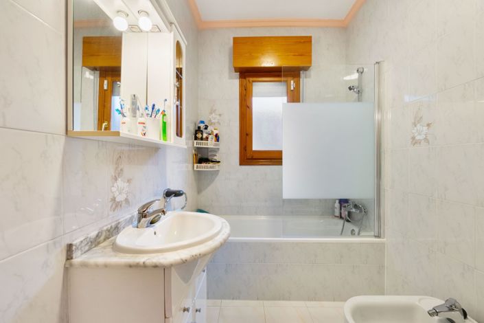 Image No.14-4 Bed Villa for sale