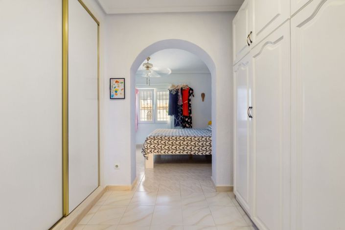 Image No.15-4 Bed Villa for sale