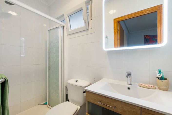 Image No.17-4 Bed Villa for sale