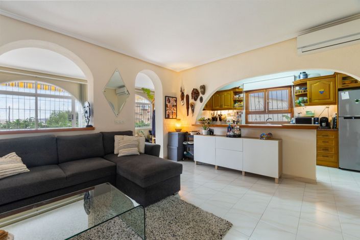 Image No.4-4 Bed Villa for sale