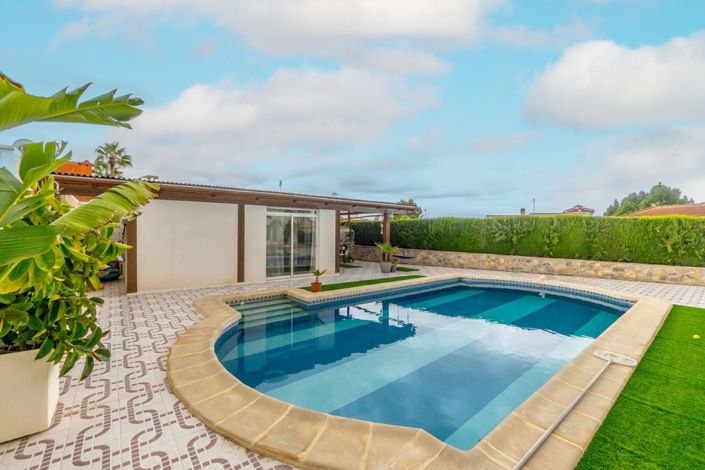 Image No.6-4 Bed Villa for sale