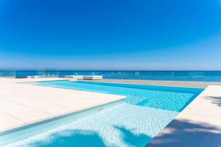 Image No.1-4 Bed Villa for sale