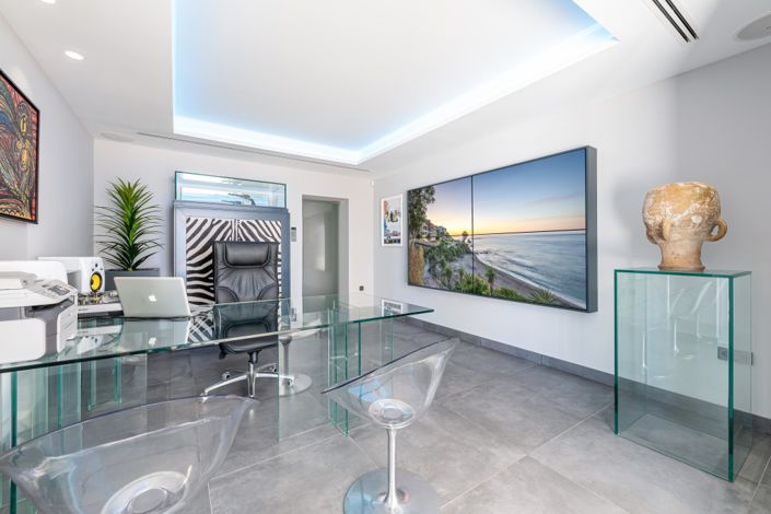 Image No.42-4 Bed Villa for sale