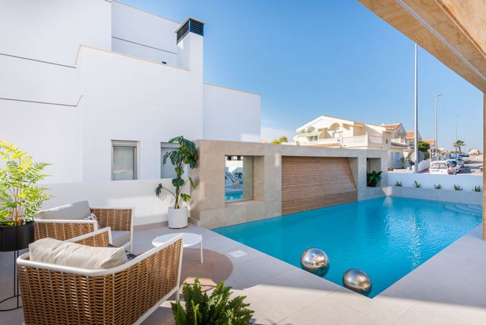 Image No.18-4 Bed Villa for sale