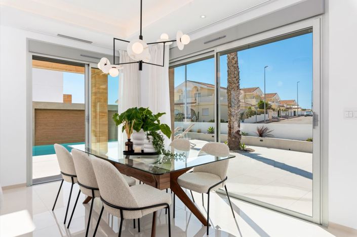 Image No.6-4 Bed Villa for sale