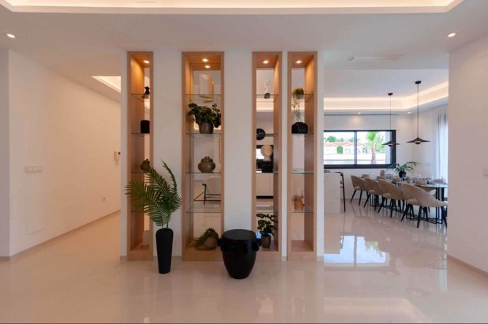 Image No.4-4 Bed Villa for sale