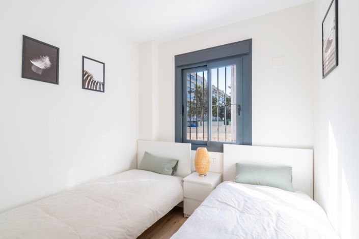 Image No.2-2 Bed Property for sale