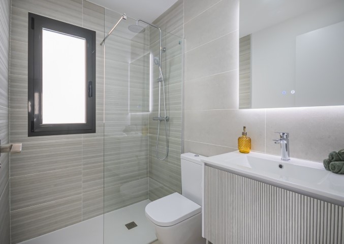 Image No.14-3 Bed Semi-Detached for sale