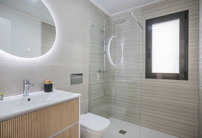 Image No.15-3 Bed Semi-Detached for sale