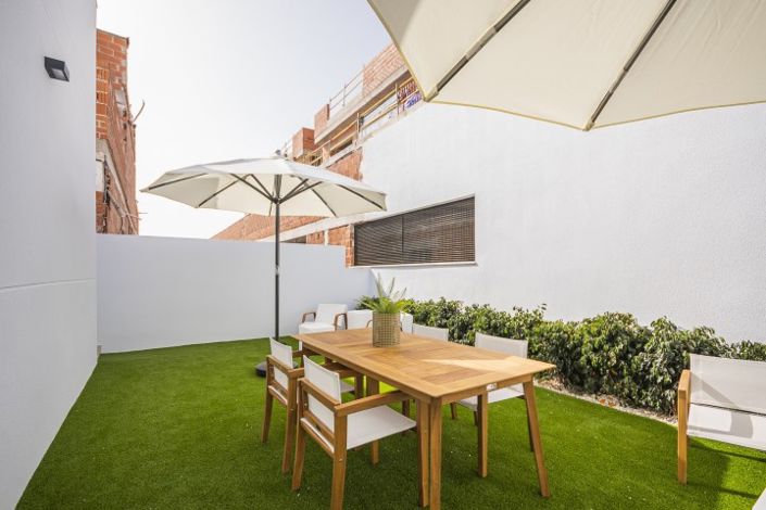 Image No.26-3 Bed Semi-Detached for sale