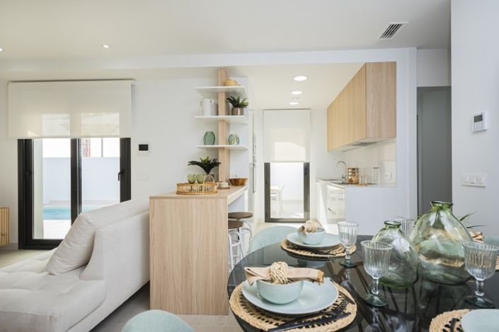 Image No.37-3 Bed Semi-Detached for sale