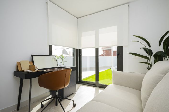 Image No.42-3 Bed Semi-Detached for sale