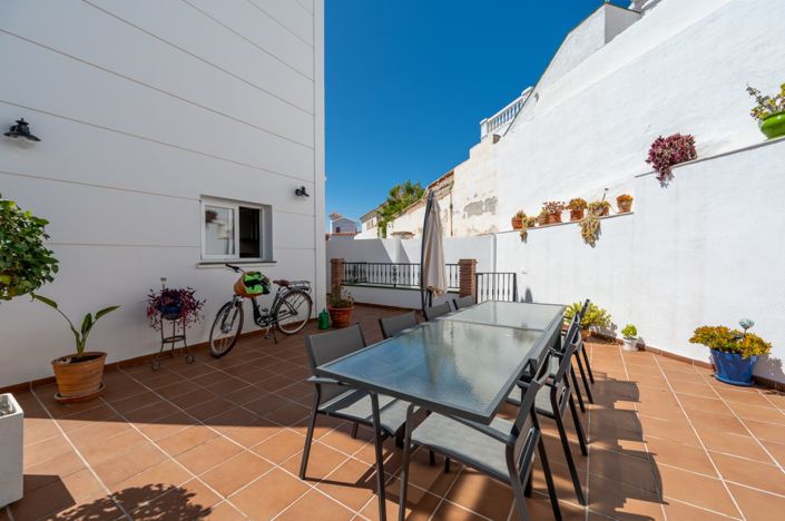 Image No.27-3 Bed Villa for sale