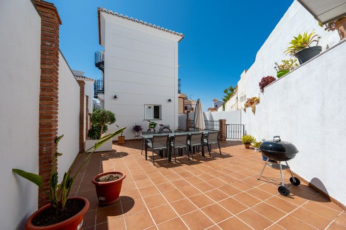 Image No.34-3 Bed Villa for sale