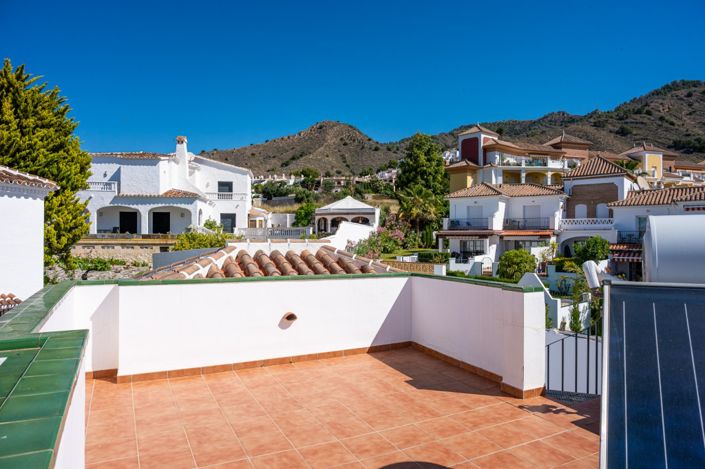 Image No.39-3 Bed Villa for sale