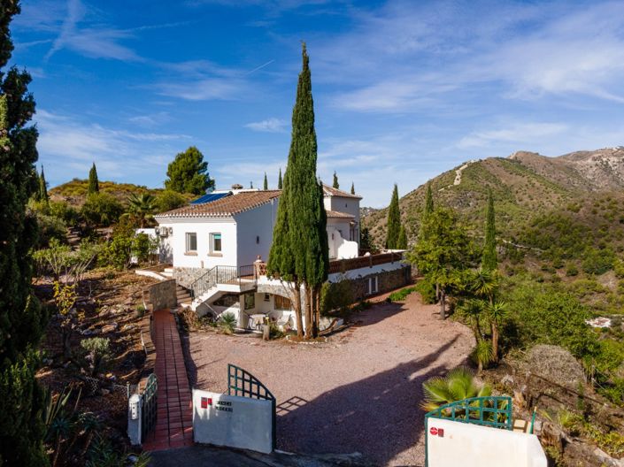 Image No.1-3 Bed Villa for sale