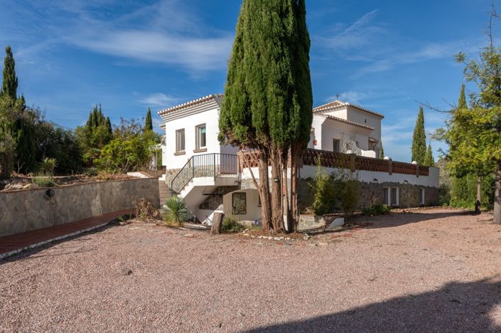 Image No.2-3 Bed Villa for sale