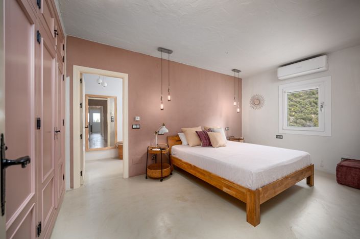 Image No.32-3 Bed Villa for sale