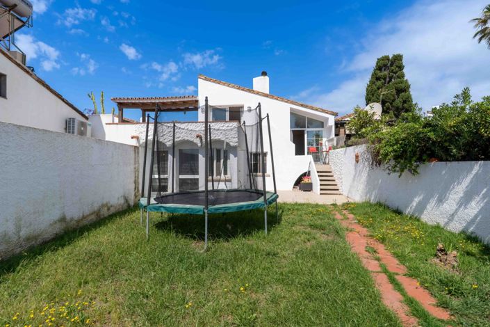 Image No.2-Jumelé de 3 chambres à vendre à Estepona