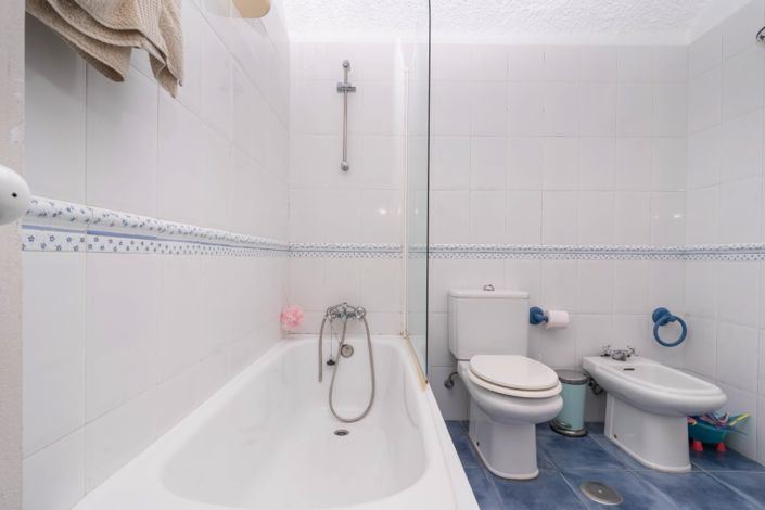 Image No.27-Jumelé de 3 chambres à vendre à Estepona