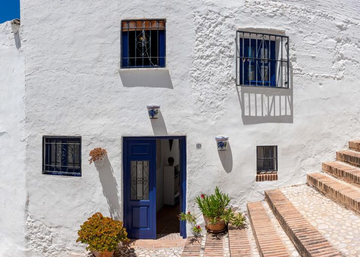 Image No.1-2 Bed Townhouse for sale