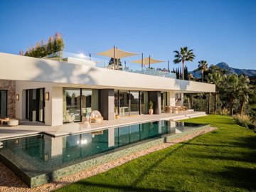 Villa de 4 chambres à vendre à Marbella