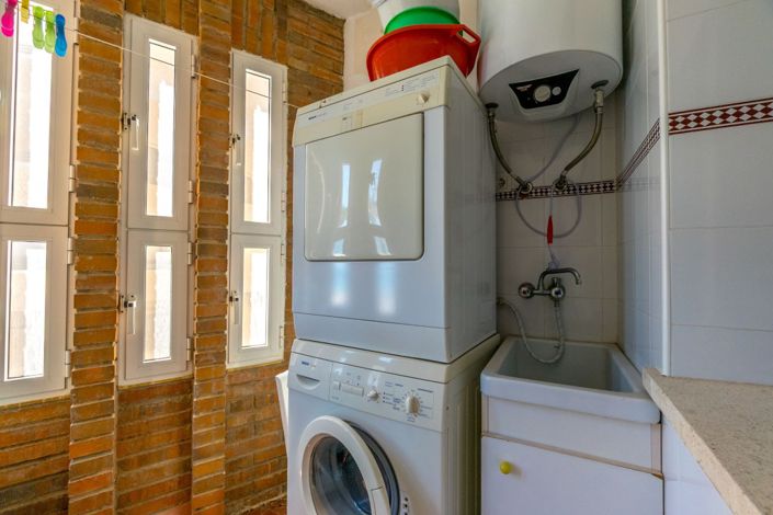 Image No.25-3 Bed Apartment for sale