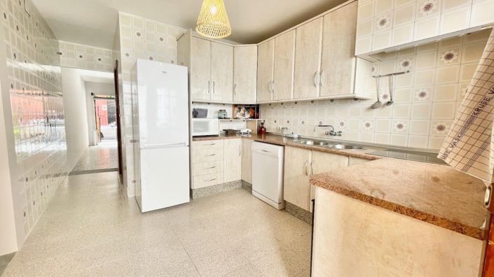 Image No.18-11 Bed Plot for sale