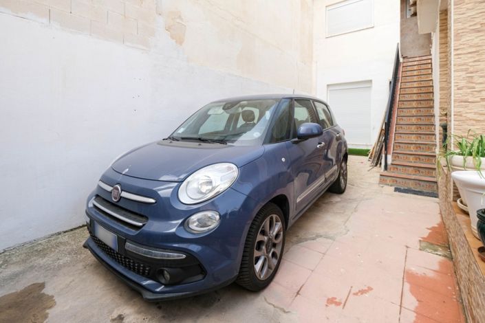 Image No.15-6 Bed Semi-Detached for sale