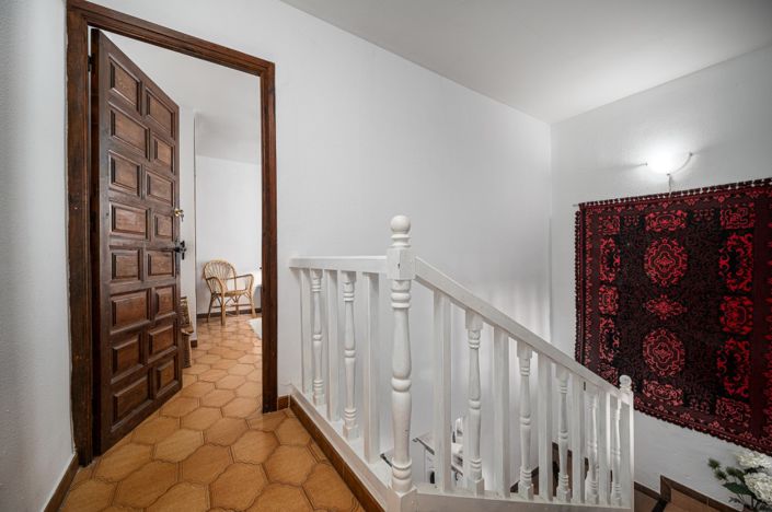 Image No.12-2 Bed Semi-Detached for sale