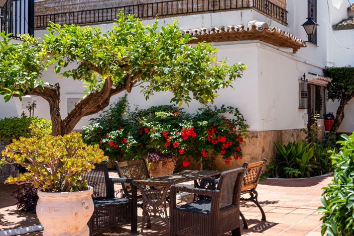 Image No.21-2 Bed Semi-Detached for sale