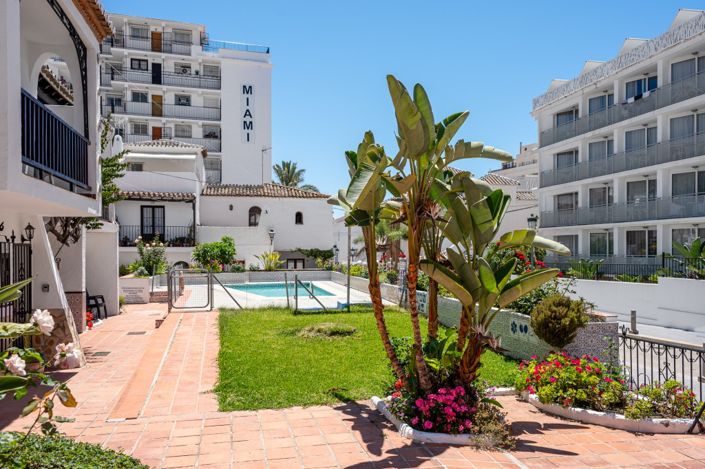 Image No.23-2 Bed Semi-Detached for sale